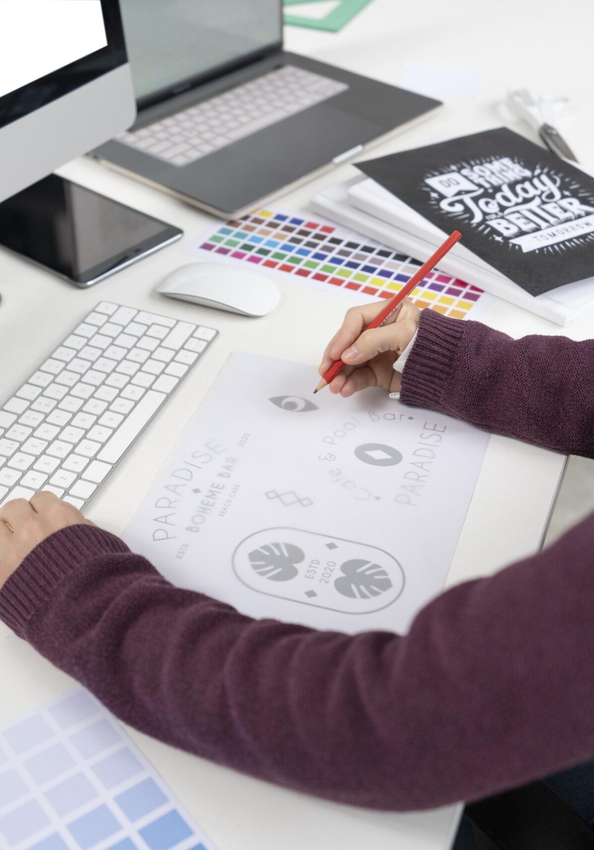 graphic-designer-making-logo-notebook